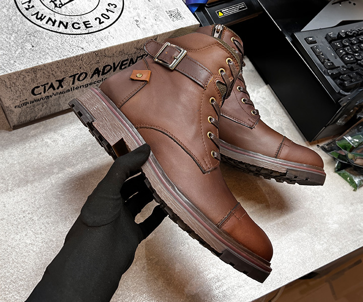 Bota atemporal Rick para hombre color coñac - 330